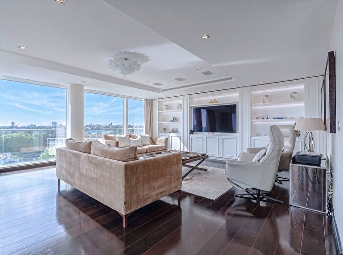5 Bedroom Flat To Rent In Caro Point, Grosvenor Waterside, SW1W
