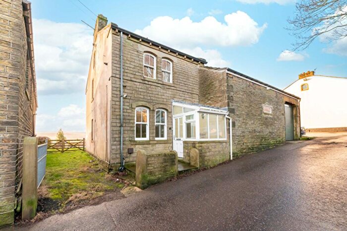 2 Bedroom Property For Sale In Towngate, Upperthong, HD9