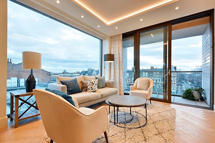 2 Bedroom Flat To Rent In Flat, Haverstock Hill, London, NW3