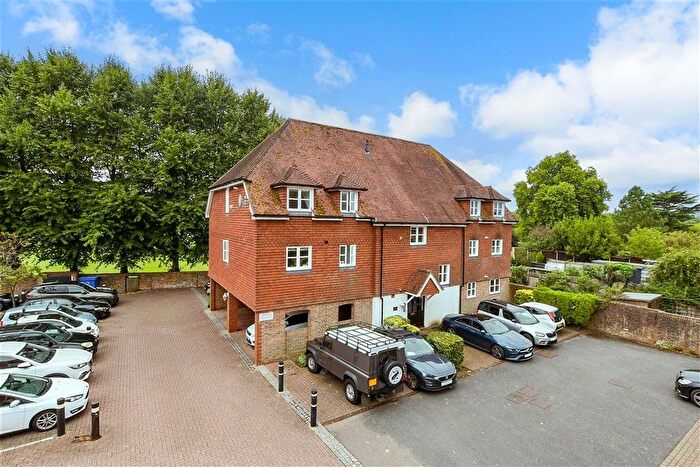 1 Bedroom Flat For Sale In West Street, Reigate, Surrey, RH2