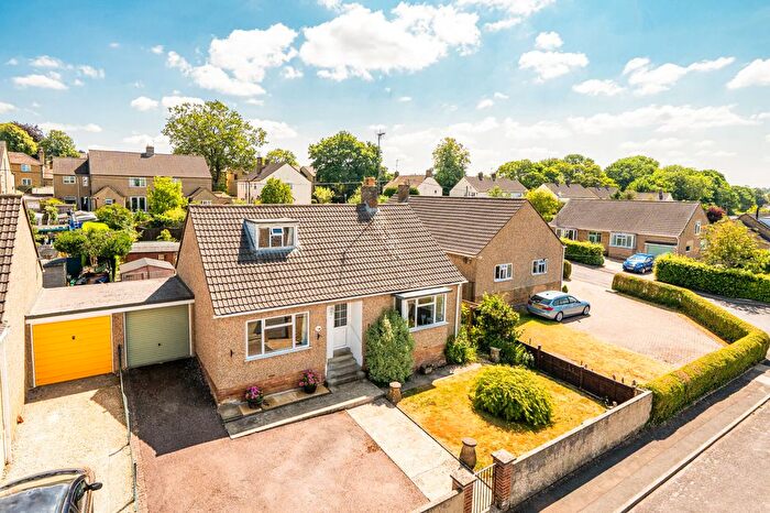 3 Bedroom Bungalow For Sale In Tilsley Road, Chipping Norton, OX7