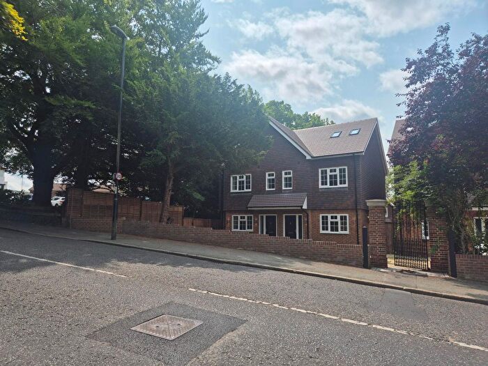 4 Bedroom Property To Rent In Purley Downs Road, South Croydon, CR2