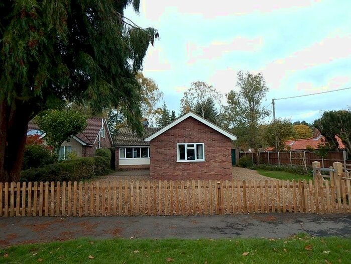 3 Bedroom Detached Bungalow For Sale In Pineheath Road, High Kelling, Holt, Norfolk, NR25
