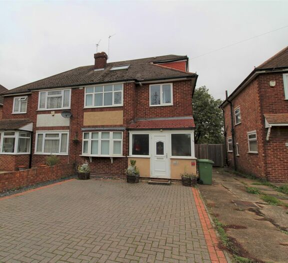 4 Bedroom Semi-Detached House To Rent In Fairway Avenue, West Drayton UB7