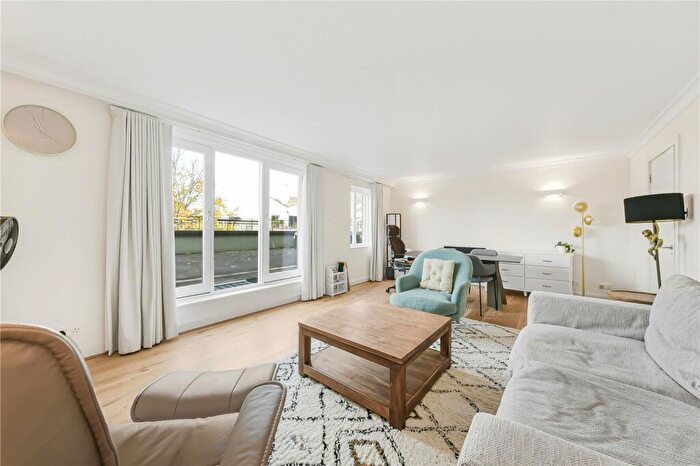 2 Bedroom Apartment To Rent In Marlborough Hill, London, NW8