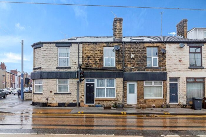 3 Bedroom Terraced House To Rent In Holme Lane, Sheffield, South Yorkshire, S6