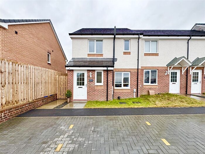 3 Bedroom End Of Terrace House For Sale In Newcomen Gardens, Cambuslang, Glasgow, G72
