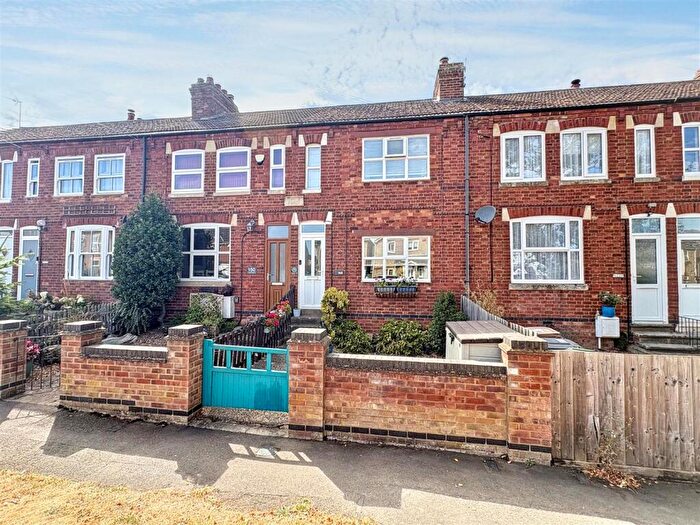 3 Bedroom Terraced House For Sale In London Road, Bozeat, NN29