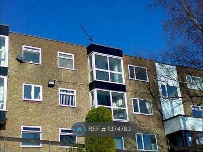 1 Bedroom Flat To Rent In Heywood Court, Middleton, Manchester, M24