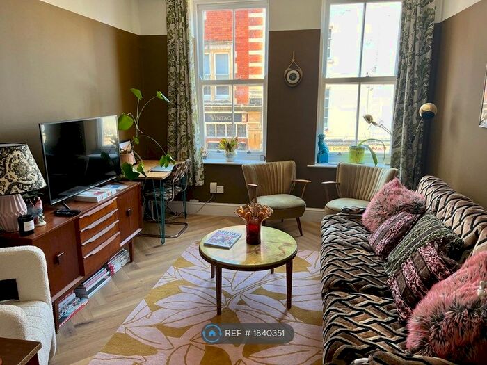 2 Bedroom Flat To Rent In High Street, Hemel Hempstead, HP1