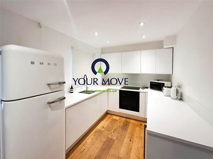 2 Bedroom Flat To Rent In Autumn Drive, Sutton, SM2