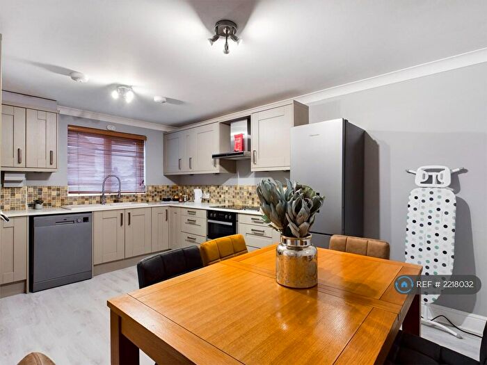 4 Bedroom Terraced House To Rent In Park Road, Banbury, OX16