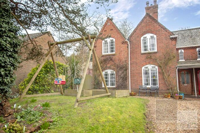 4 Bedroom Semi Detached House For Sale In Heathside Road, Thorpe Hamlet, NR1