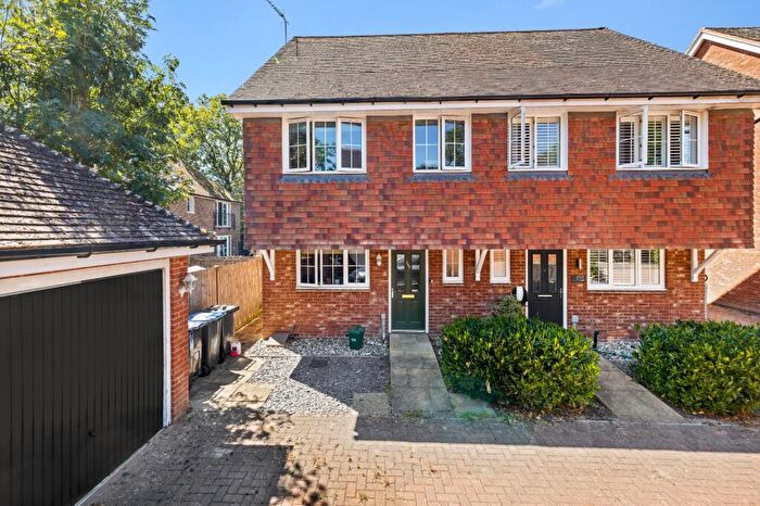 3 Bedroom Semi-Detached House For Sale In Sycamore Drive, Burgess Hill, RH15