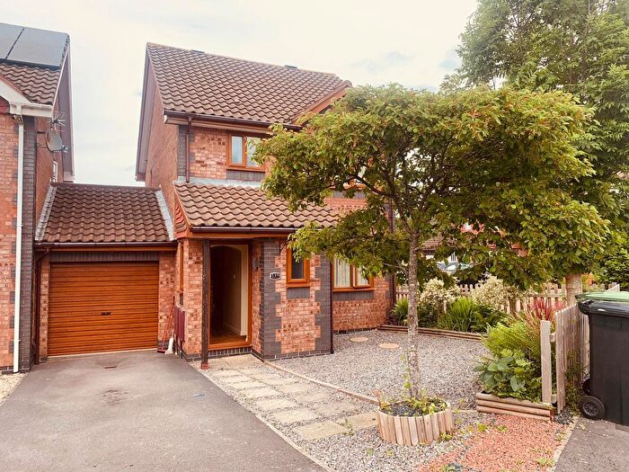 3 Bedroom Link Detached House To Rent In Wheatfield Drive, Bristol, BS32