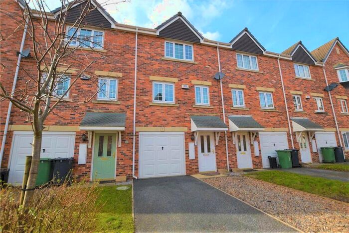 3 Bedroom Town House To Rent In Castle Lodge Court, Rothwell, Leeds, West Yorkshire, LS26