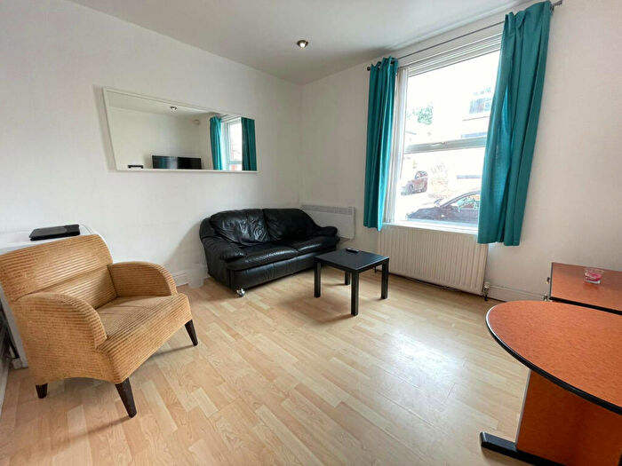 4 Bedroom Terraced House To Rent In Harold Grove, Leeds, West Yorkshire, LS6