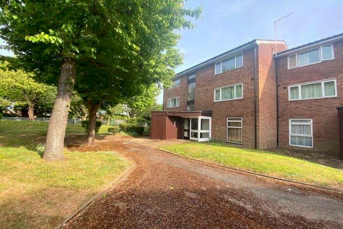 1 Bedroom Flat To Rent In Coleridge Way, Orpington, BR6