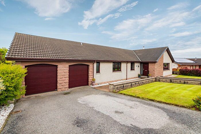 4 Bedroom Bungalow For Sale In Douglas Crescent, Peterhead, Aberdeenshire, AB42