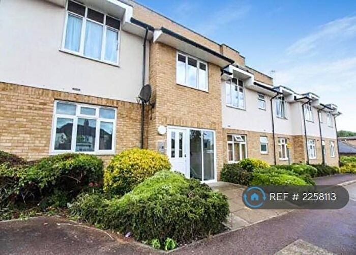 1 Bedroom Flat To Rent In Sharps Court, Hitchin, SG4