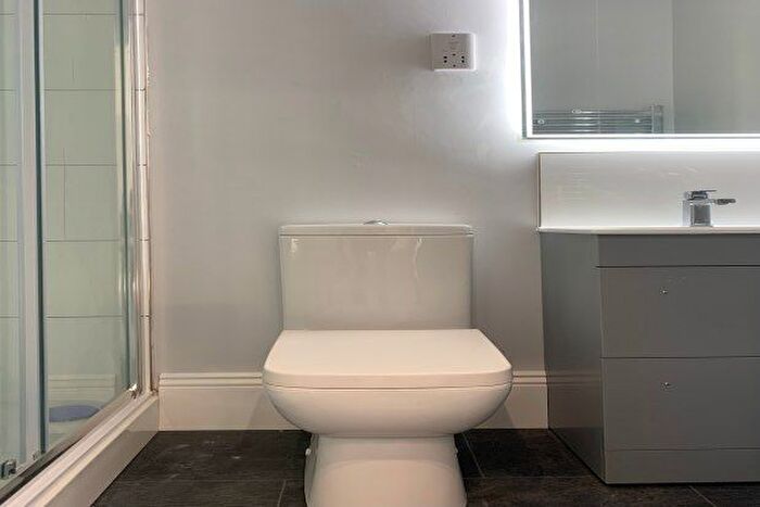 Studio To Rent In Himley Road, Dudley, DY1