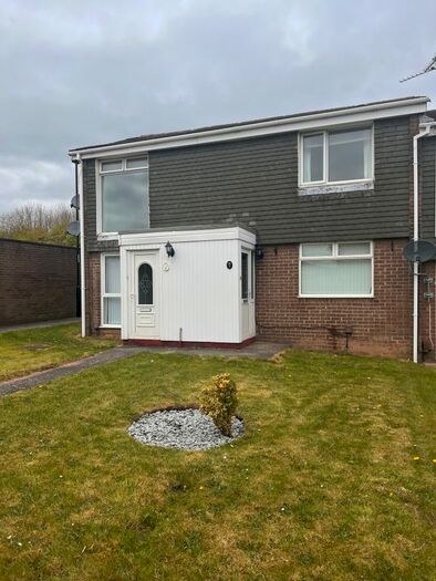 2 Bedroom Flat To Rent In Merrion Close, Moorside, Sunderland, SR3