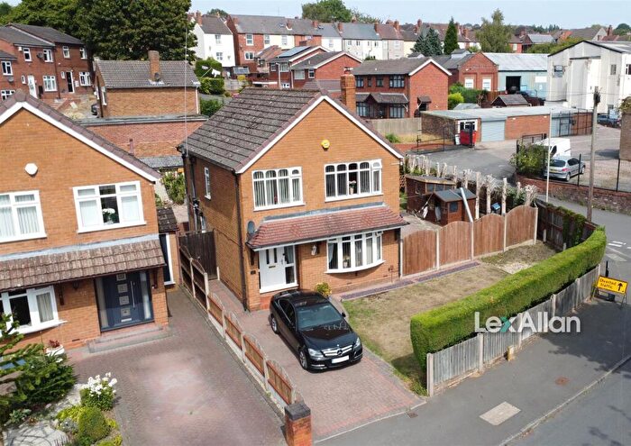 3 Bedroom Detached House For Sale In Orchard Grove, Dudley, DY3