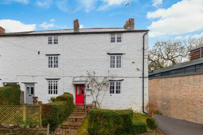 2 Bedroom Cottage To Rent In Oxford Street, Woodstock, OX20