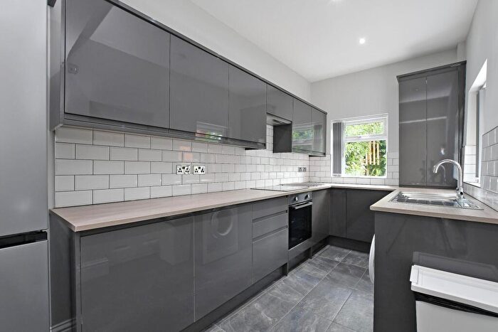 4 Bedroom House To Rent In Clough Road, Sheffield, S1