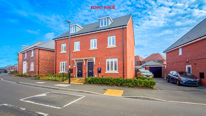 3 Bedroom Semi Detached House To Rent In Shaftmoor Farm Road, Birmingham, B28