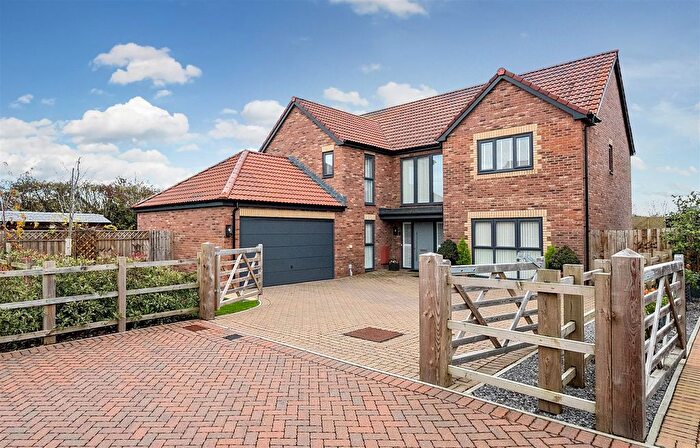5 Bedroom Detached House For Sale In Kendall Lane, Semington, Trowbridge, BA14