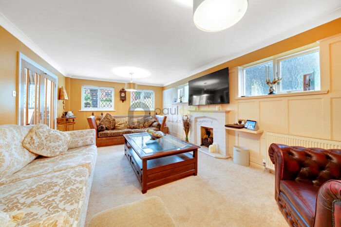 6 Bedroom Detached House For Sale In Farrers Place, Shirley Hills, CR0