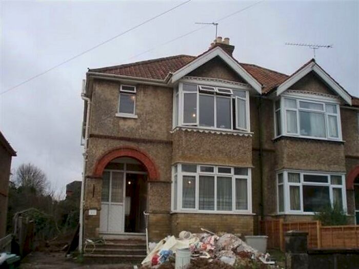 5 Bedroom House To Rent In Arnold Road, Southampton, SO17