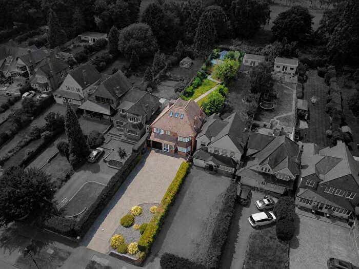 5 Bedroom Detached House For Sale In Eachelhurst Road, Sutton Coldfield, B76