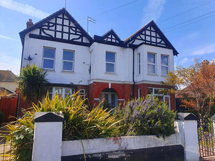 2 Bedroom Flat To Rent In Thoroughood Road, Clacton, CO15