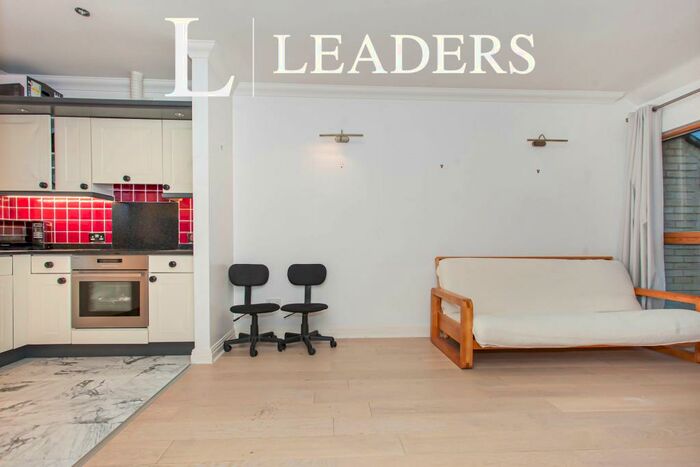 1 Bedroom Flat To Rent In Petersfield Mansions, CB1