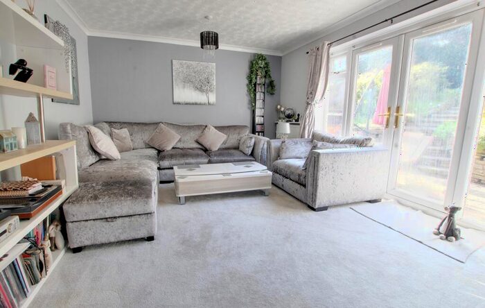 4 Bedroom Detached House For Sale In Amberslade Walk, Dibden Purlieu, SO45