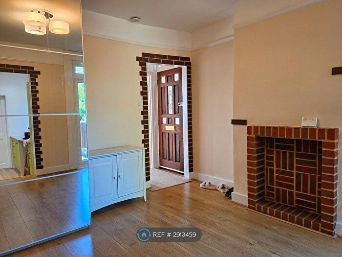 3 Bedroom Semi-Detached House To Rent In Belmont Road, Sutton, SM2