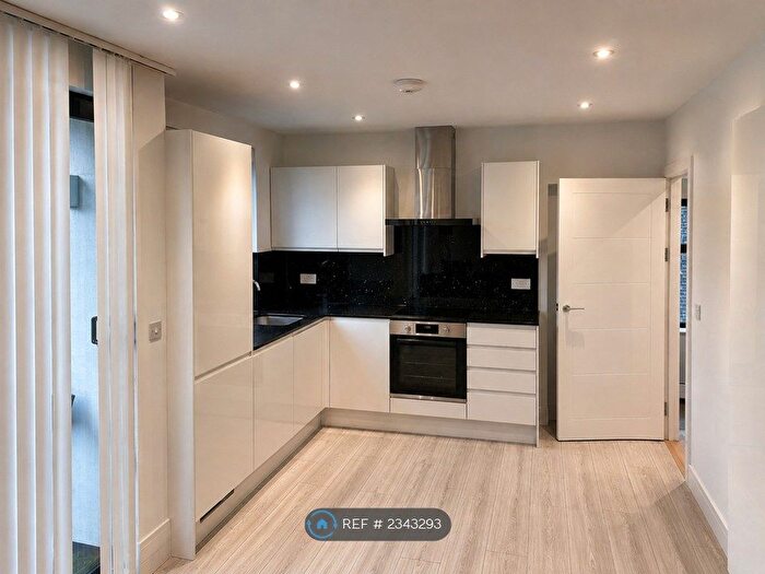 1 Bedroom Flat To Rent In Hendon Way, London, NW2