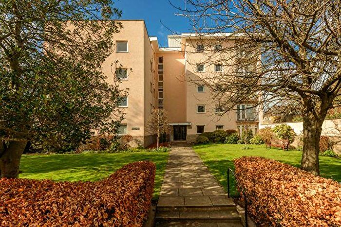 3 Bedroom Flat To Rent In Abbotsford Court, Morningside, Edinburgh, EH10