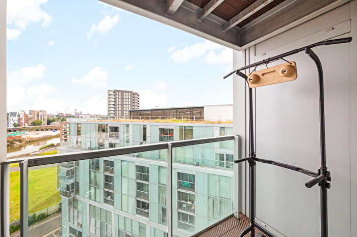 2 Bedroom Apartment To Rent In Harmony Place, Deptford, SE8