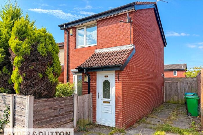 2 Bedroom Semi-Detached House For Sale In Ashley Lane, Manchester, Greater Manchester, M9