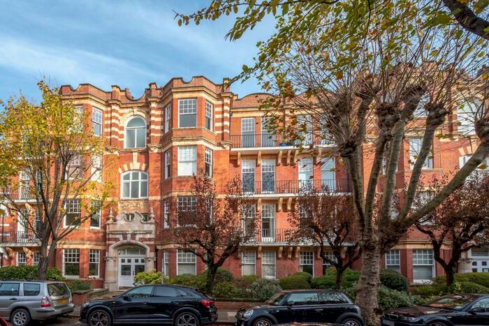 3 Bedroom Flat To Rent In Riverview Gardens, Castelnau, London, SW13