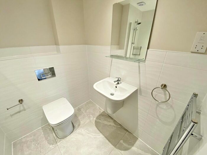 2 Bedroom Apartment To Rent In Danelaw Court, Hinckley, LE10