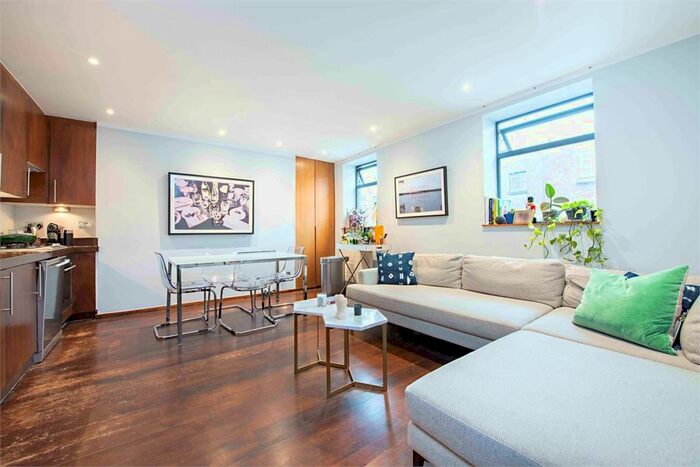 1 Bedroom Flat To Rent In Thayer Street, London, W1U
