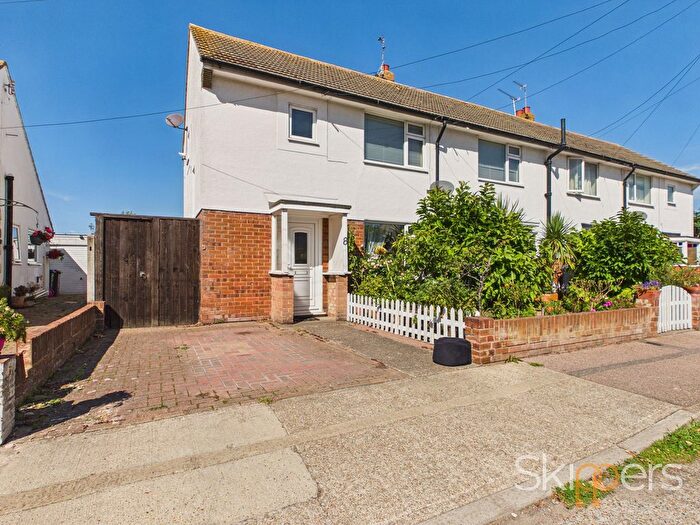 1 Bedroom Maisonette For Sale In Beaufort Avenue, Ramsgate, CT12