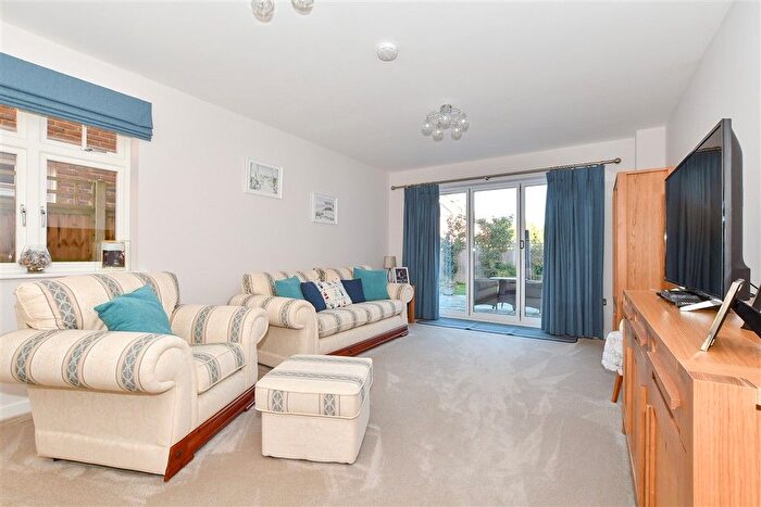 5 Bedroom Detached House For Sale In Astor Gardens, Horley, Surrey, RH6