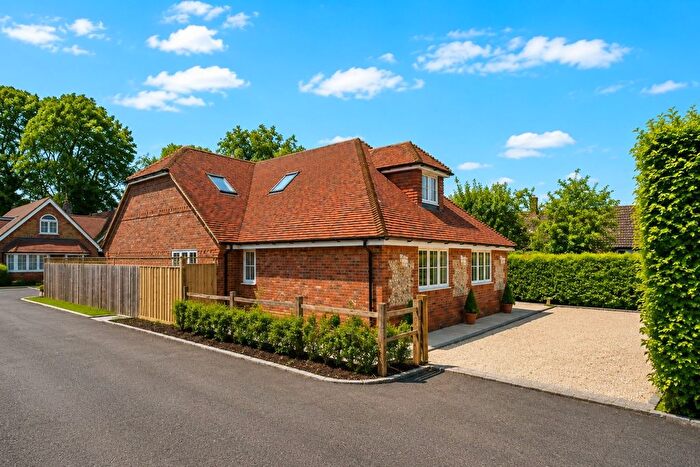 4 Bedroom Detached House For Sale In Burnham Close, Bourne End, SL8