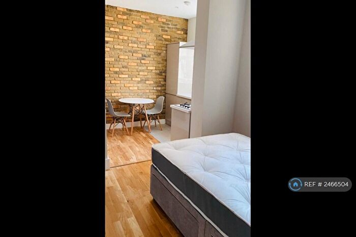 Studio To Rent In Balham High Road, London, SW12