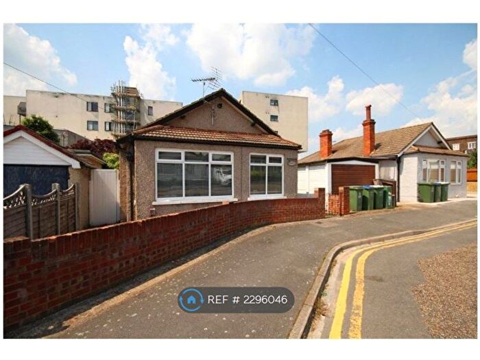 2 Bedroom Bungalow To Rent In St. Michaels Road, Welling, DA16